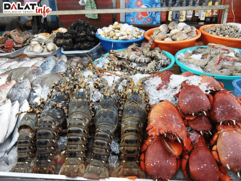 Chợ hải sản Cái Dăm
