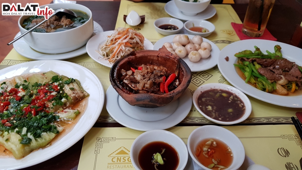 Món Nhà hàng Cơm niêu Sài Gòn