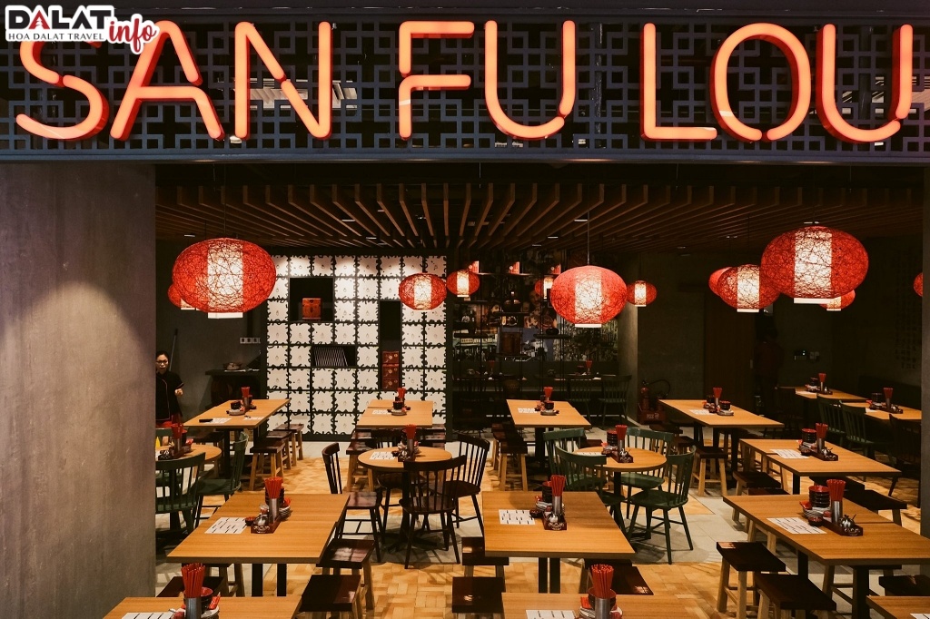 Review San Fu Lou