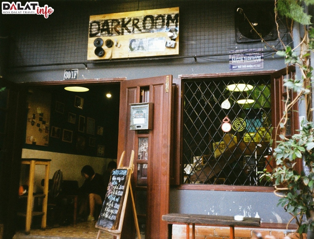 Darkroom, Dịch Vụ Cafe Films & Labs