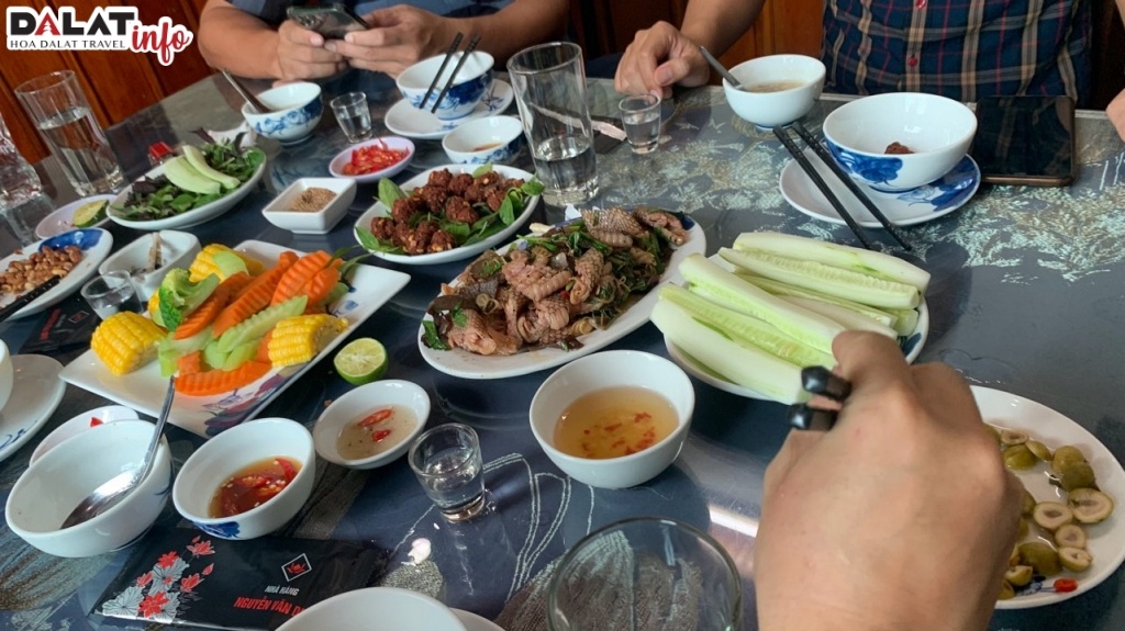 Món ăn tại Nhà hàng Rắn Nguyễn Văn Dực