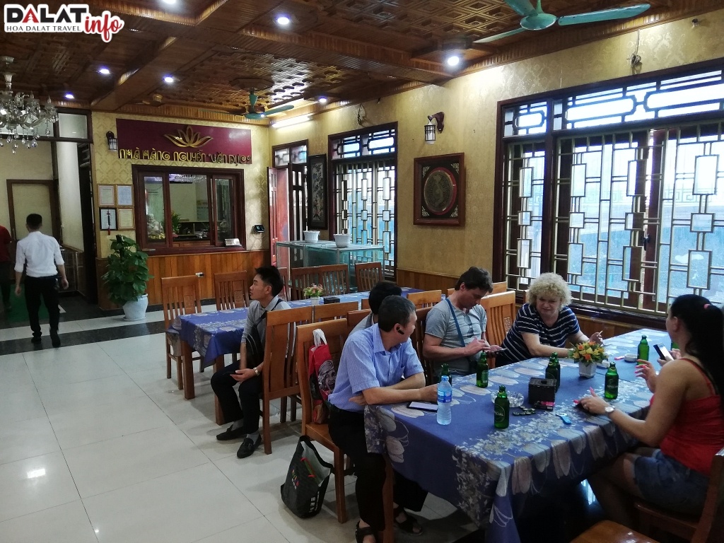 Nhà hàng Rắn Nguyễn Văn Dực - không gian