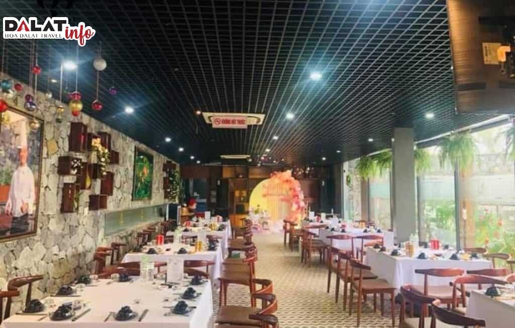 Nhà hàng Sabochi Tuệ Lâm có không gian rộng rãi