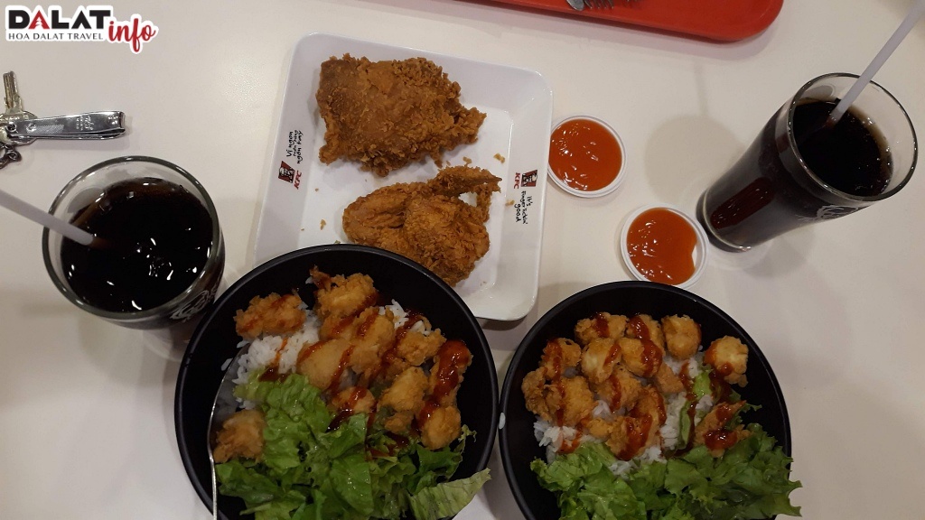 Món gà rán  KFC Mỹ Đình