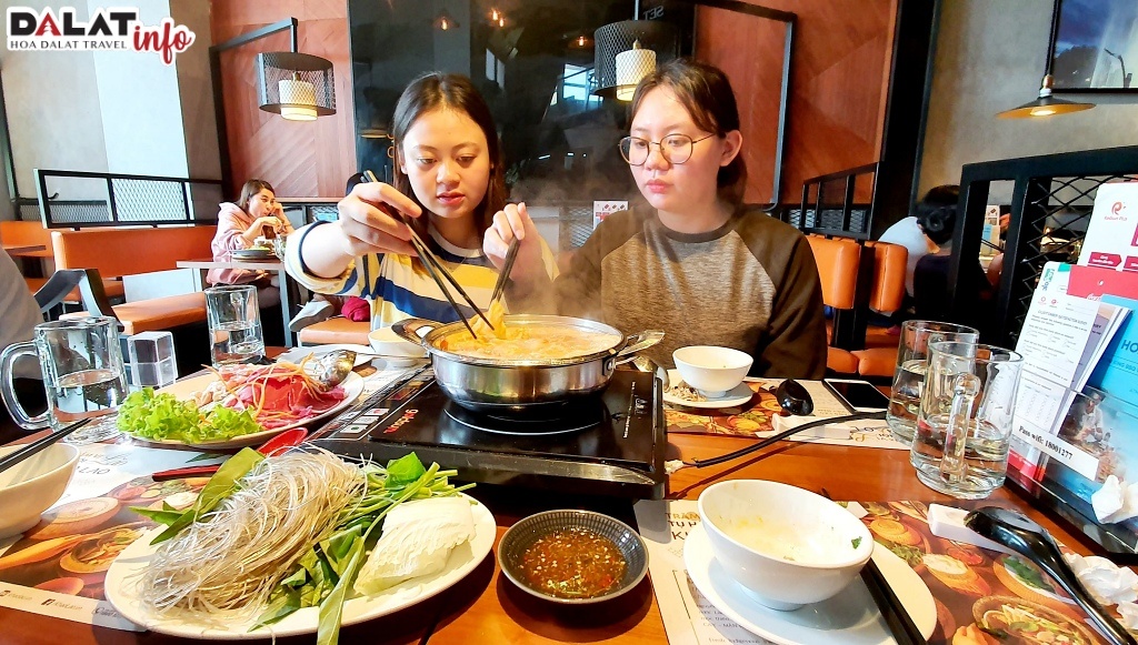 Thưởng thức ẩm thực tại Khao Lao – The Manor