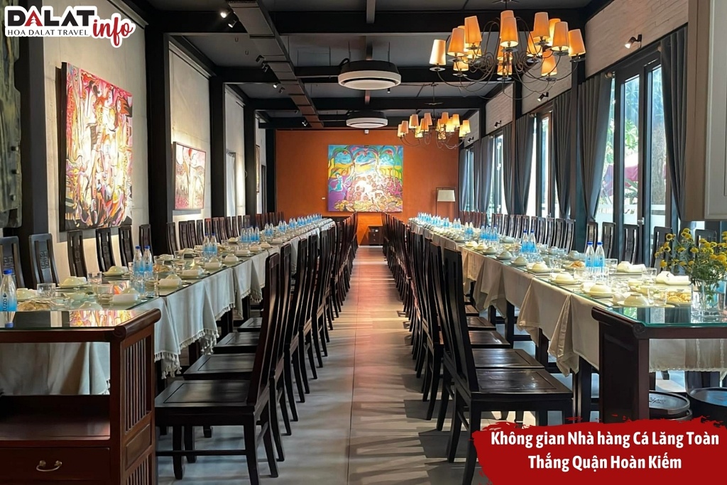 Nhà hàng Cá Lăng Toàn Thắng có không gian ấm cúng và trang nhã, với nội thất được bài trí tỉ mỉ