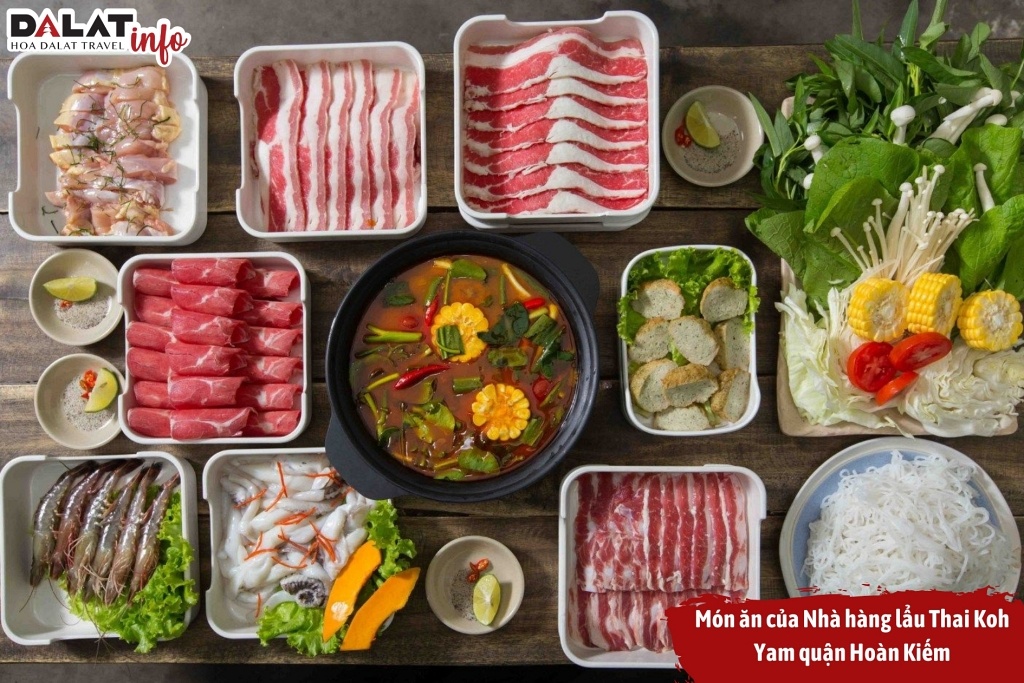Thực đơn của Koh Yam bao gồm gần 100 món ăn và đồ tráng miệng kiểu Thái